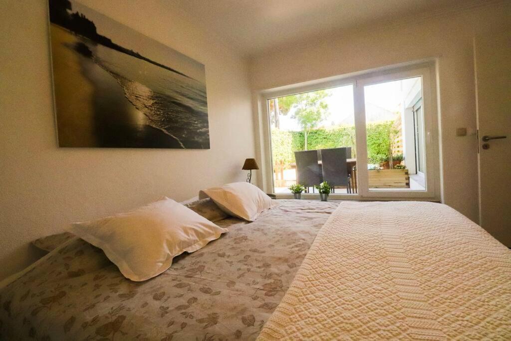 Cascais Getaway With A Shared Pool Apartment Exterior photo
